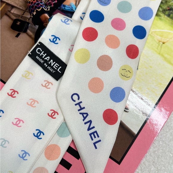 Chanel silk twilly - Picture 4 of 4